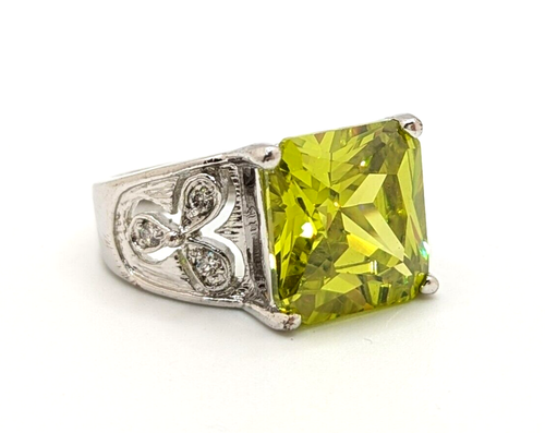 Lime Green Square Glass Solitaire Silver Tone Statement Cocktail Ring Sz 9.25