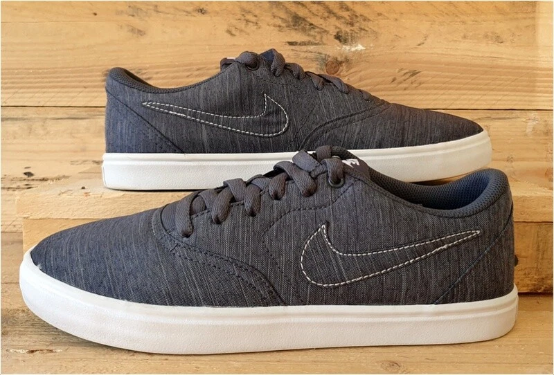 Nike check hotsell solar white