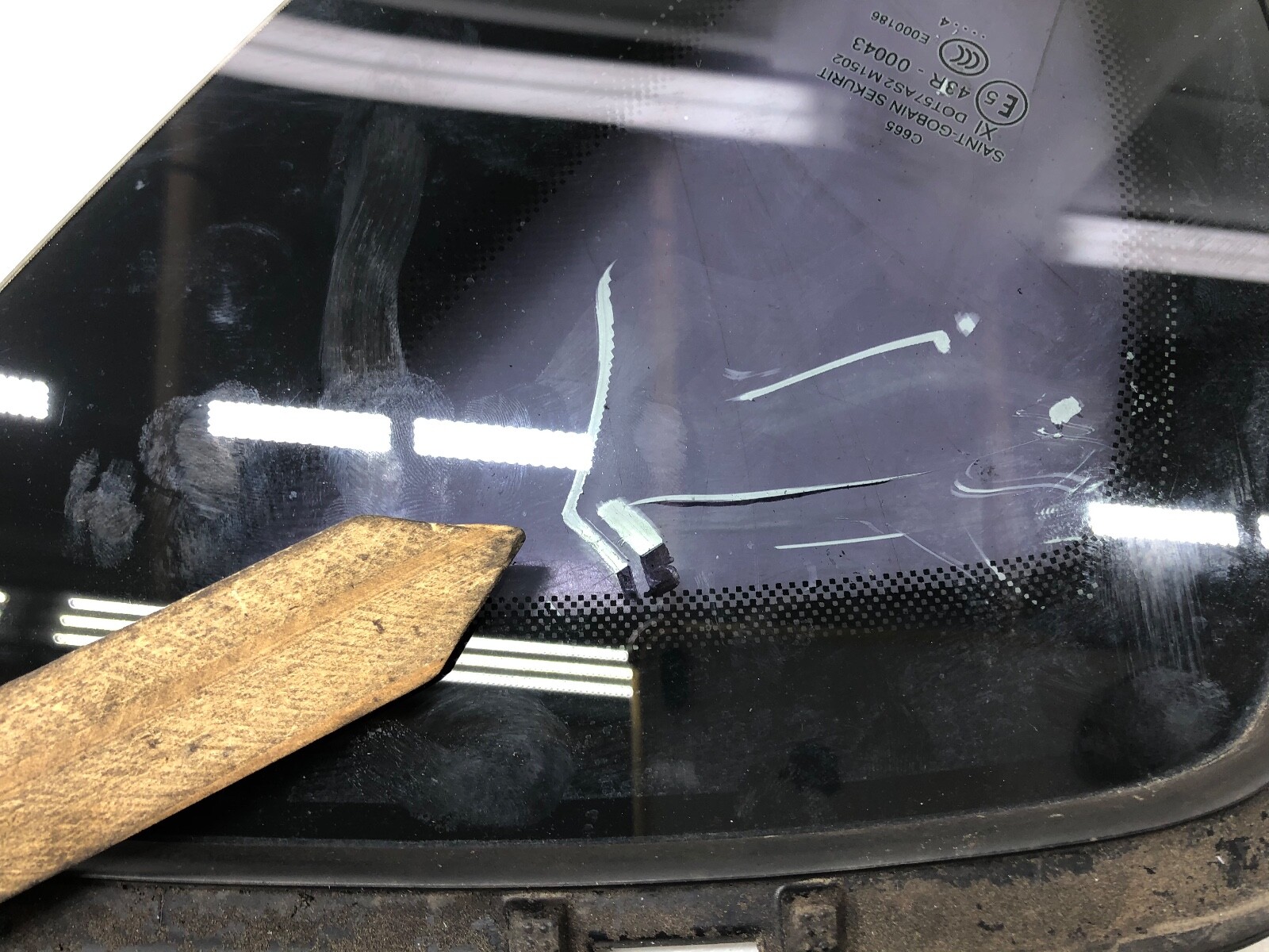 2014-2020 MASERATI QUATTROPORTE RIGHT PASS REAR QUARTER PANEL GLASS WINDOW OEM.