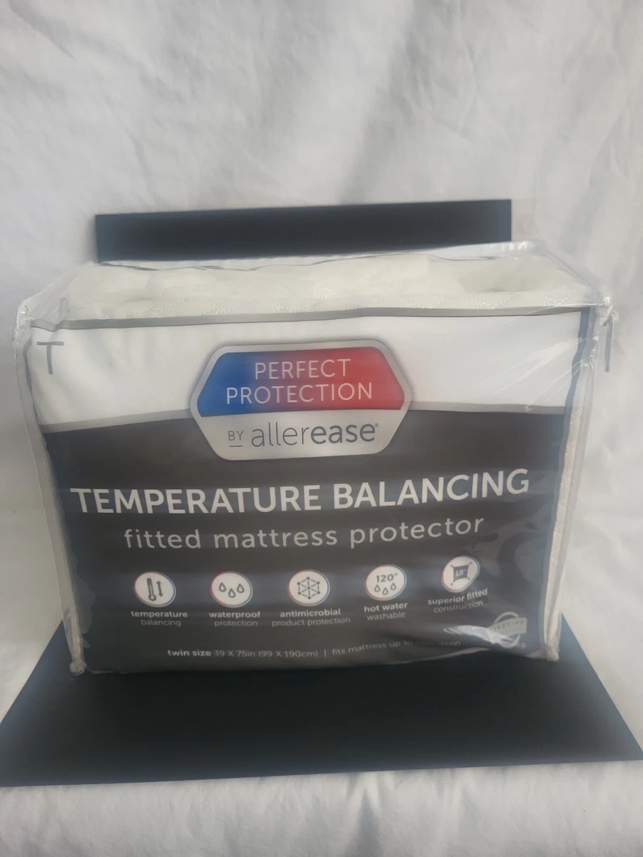 Temperature balancing top mattress protector