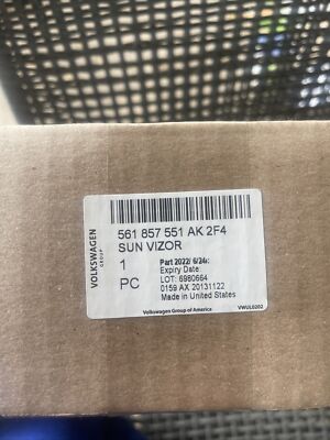 2012-2020 Volkswagen Passat Driver Left Side Sun Visor Gray Lighted