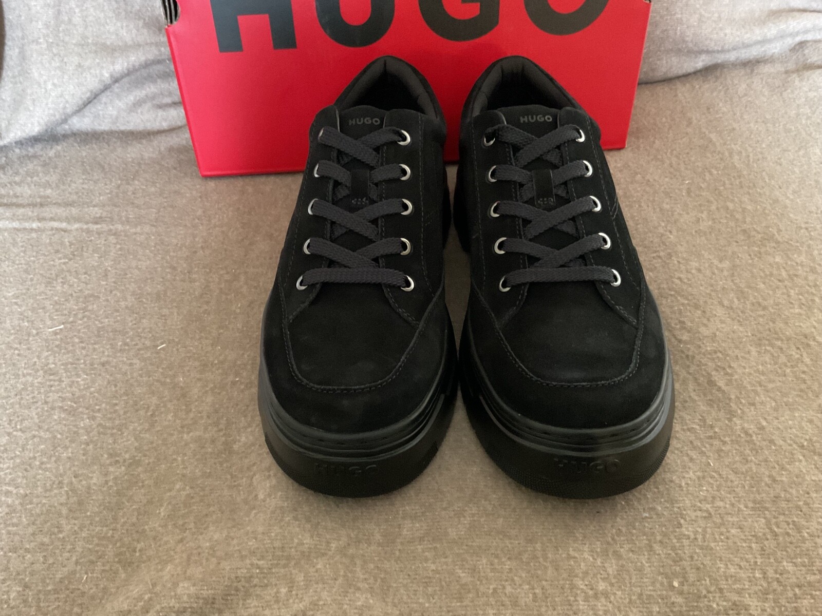 SAOLA SCARPE DERBY HUGO SCAMOSCIATE CON SUOLA EVA UK 7 NERE PREZZO AL PUBBLICO £189 ZA26