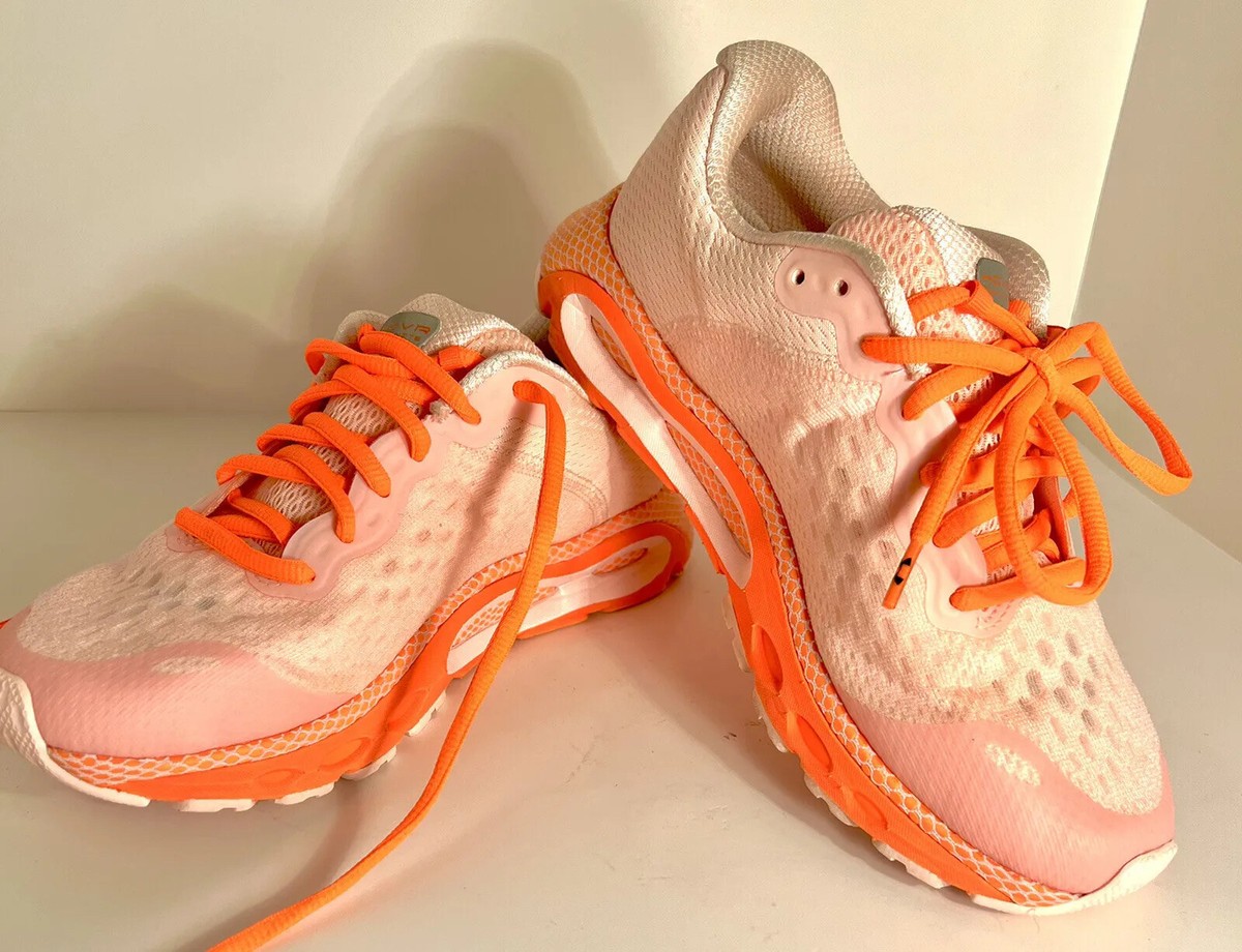 Under Armour HOVR Infinite Running Shoes (Size 1/2)