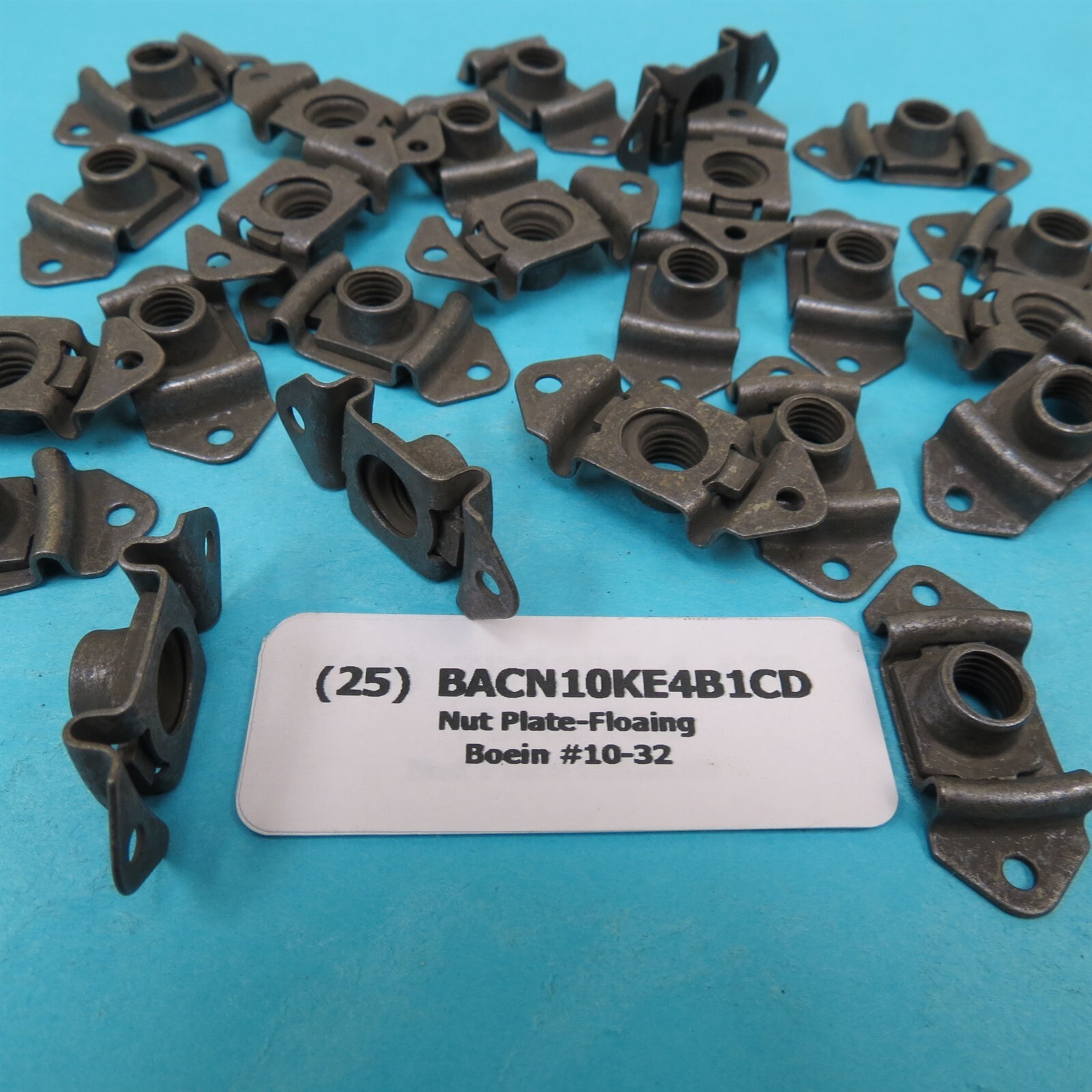 Floating Nutplate, MS21059 Series, 2-Lug, Yellow Dichromate