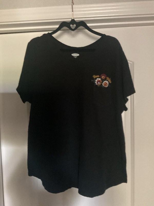 Old Navy Black “Born Wild” T-Shirt XL