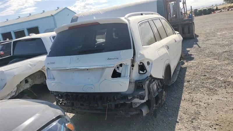 CAIXA DE LUVAS 2014 MERCEDES-BENZ GL550 - Imagem 4 de 4