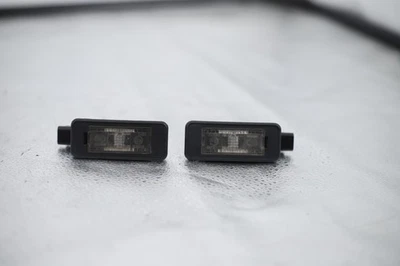 Peugeot 5008 II 2019 Jeu D’Éclairages De Plaque Arrière 9682403680 - Photo 1/4