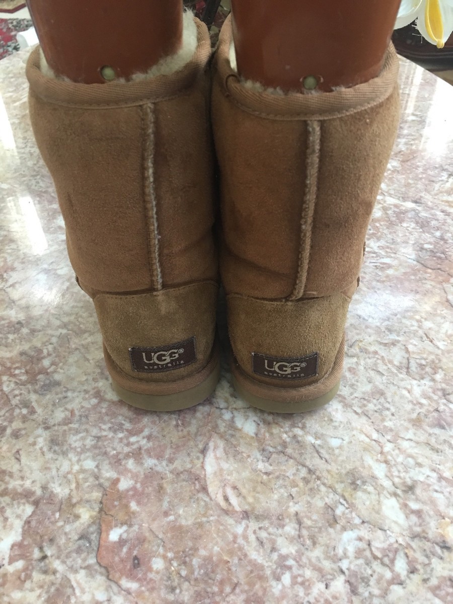UGG Australia Women's Classic Short 5825 Boot Chestnut Brown Size
