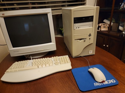 Ordinateur de bureau vintage Y2k SOYO Mid PC Tower beige/blanc ! Complet, sans OS - Photo 1 sur 9