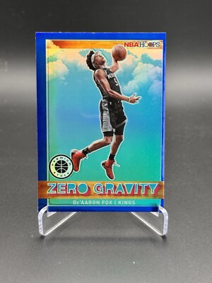2019-20 Panini Hoops Premium Stock De'Aaron Fox Zero Gravity Blue Prizm Card #11