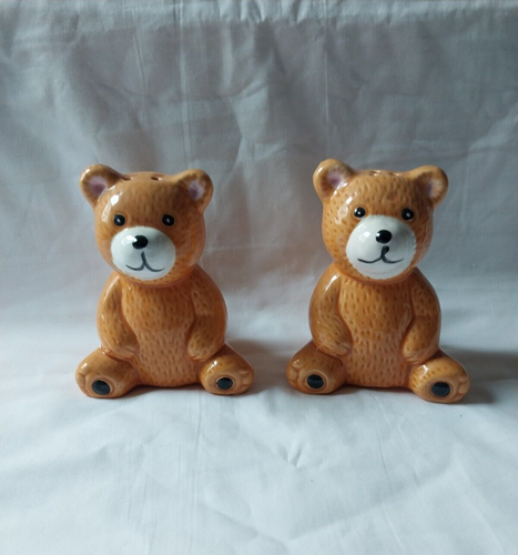 Teddy Bears Magnetic Ceremic Salt And Pepper Shakers