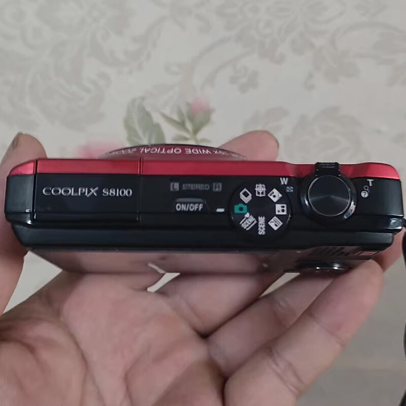 nikon S8100 red（S160） Nikon COOLPIX S8100: 12MP, 1080p HD And