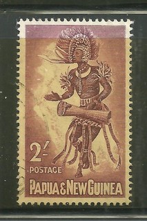 PAPUA NEW GUINEA 159 USED MALE DANCER WITH DRUM