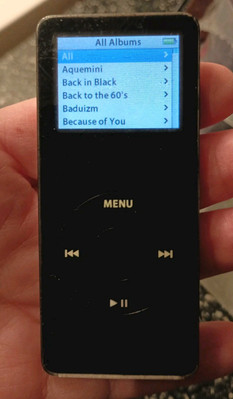 Apple iPod Nano 1st Generation 1gb Black Model A1137 for sale