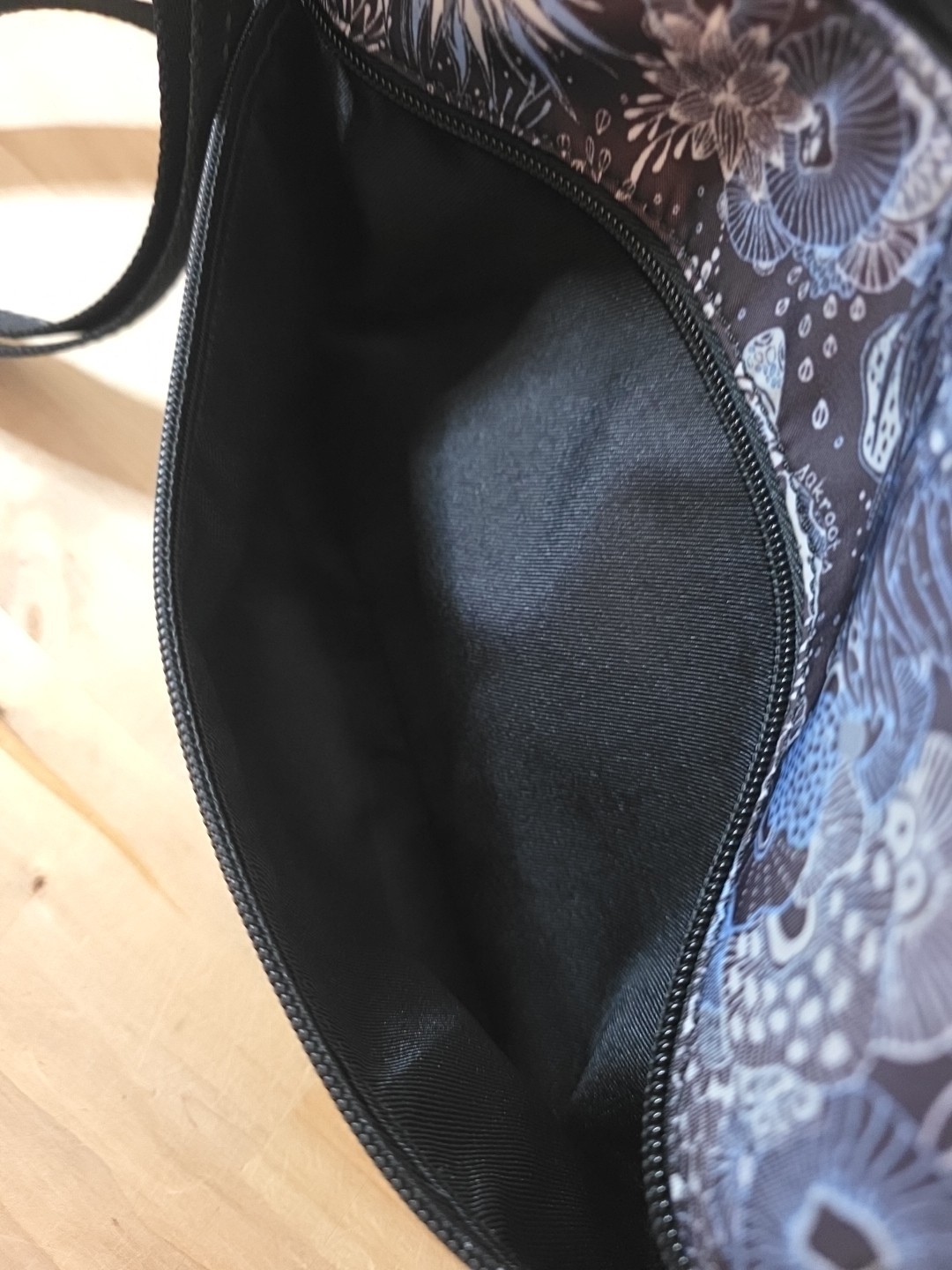 Sakroots Basic Crossbody Bag Midnight Seascape Bl… - image 7