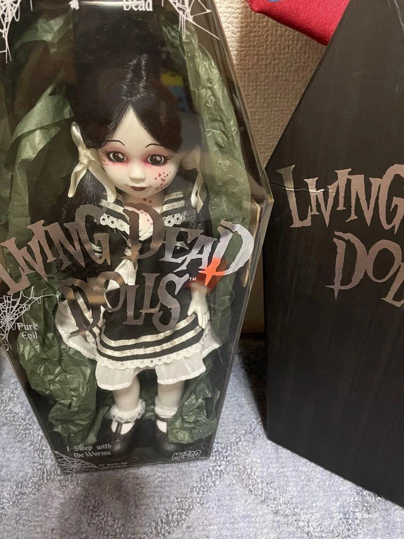 LIVING DEAD DOLLS 2018 NYCC Resurrection XII Maggot リビング