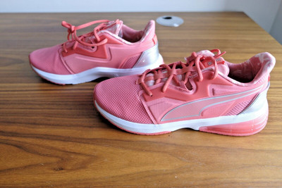 * Puma Damen Trainingsschuhe LVL-UP * Gr. 39 * NEU * Sportschuhe * Peach