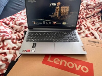 15.6-inch IdeaPad Slim 3 with an AMD Ryzen 7 processor 16gb ram 1TB SSD