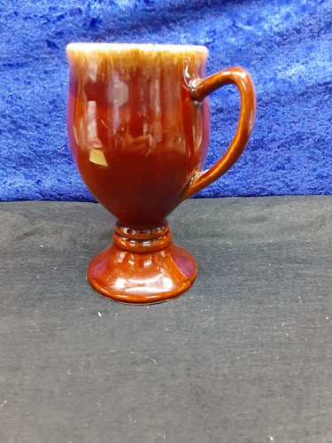 hull pottery brown drip mug - Picture 2 of 6