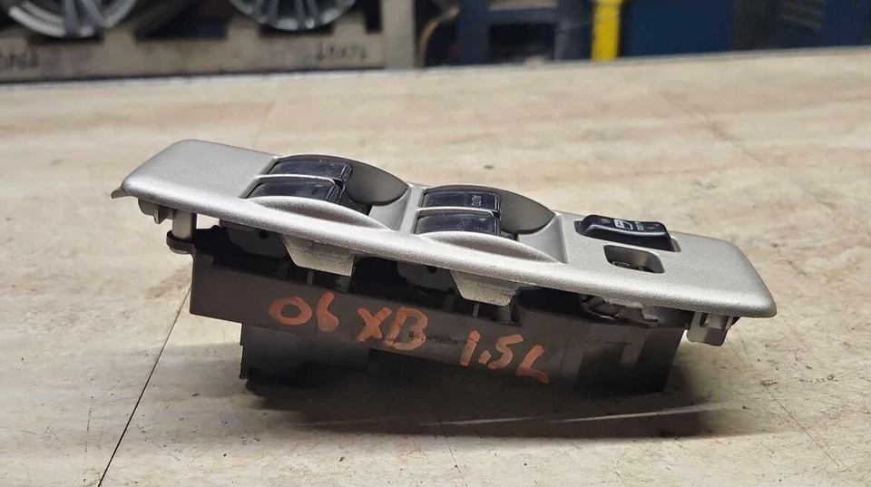 05-06 Scion xB 05-06 Toyota Camry LE SE Interruptor de ventana maestra del lado del conductor izquierdo Foto 3 de 4