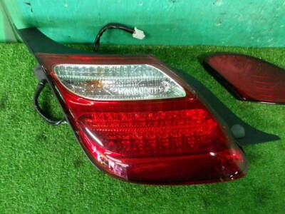 Genuine Toyota UZZ40 Soarer Lexus SC430 Tail Lights Rear Lamps set