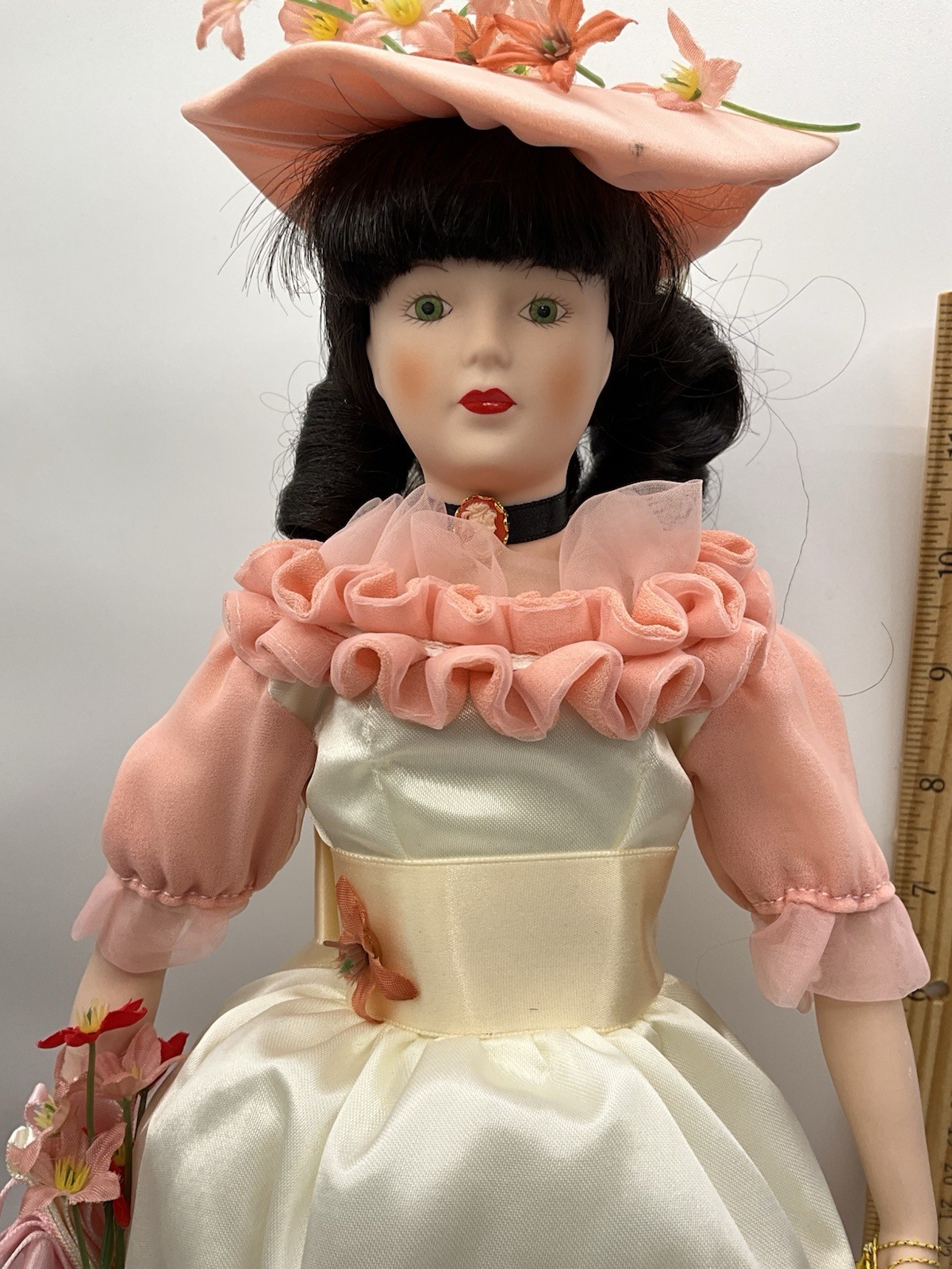 1985 Vintage Bertha Rogers Porcelain Doll SCARLET O’HARA W/ Stand & Accessories