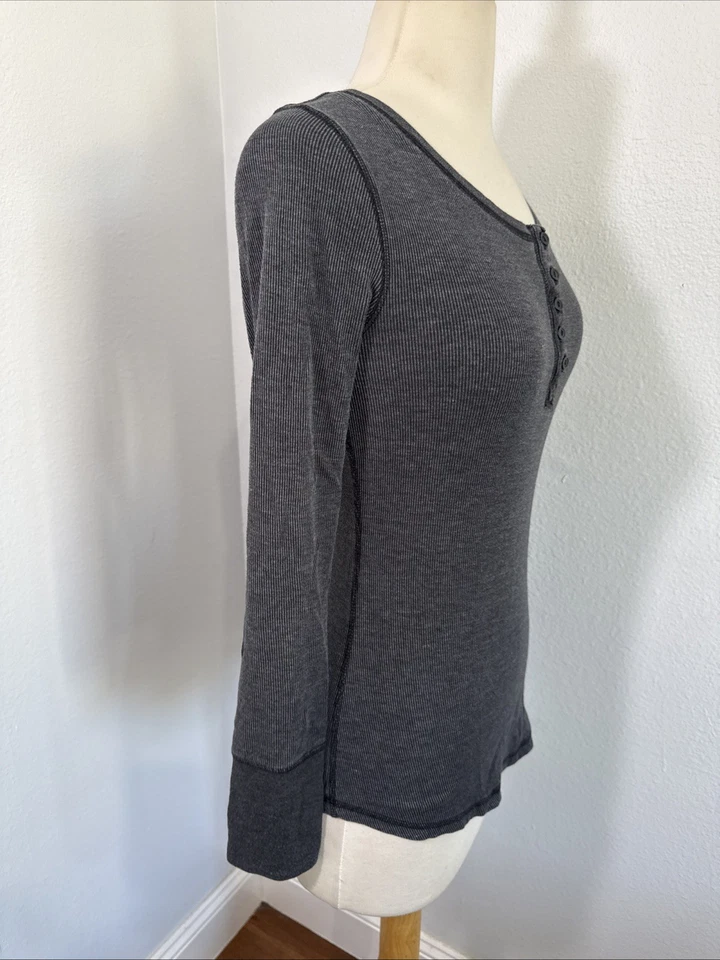 Top térmico Mossimo Henley para mujer S gris grunge Bella Swan Elena Gilbert Y2K Foto 4 de 4