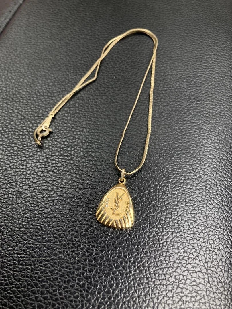 SAINT LAURENT (YSL) Collana Vintage Yves Saint Laurent Logo YSL Placca Oro 41cm Catena Danneggiata