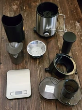 Qcen Countertop Fruit & Vegetable Juicer 