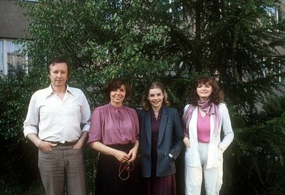Dana Vavrova Hana Vavrova Hana Vavrova Stanislav Vavrova Prague Cz- Old Photo