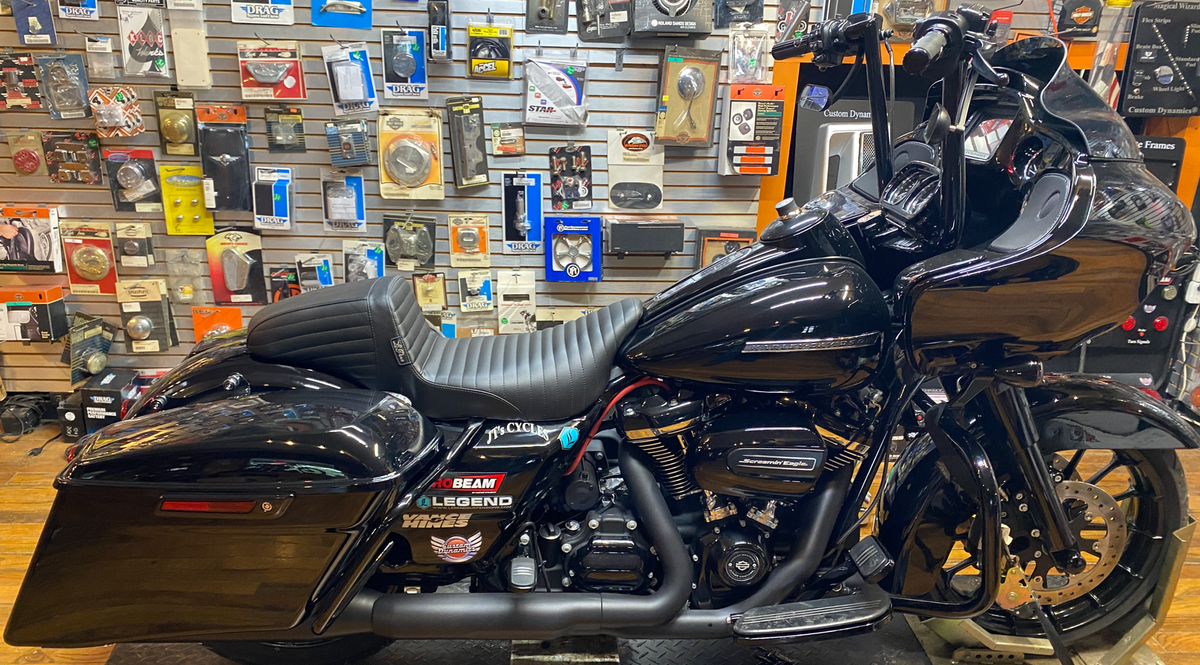 Le Pera Kickflip Daddy Long Leg Pleated Seat 2008-2025 Harley