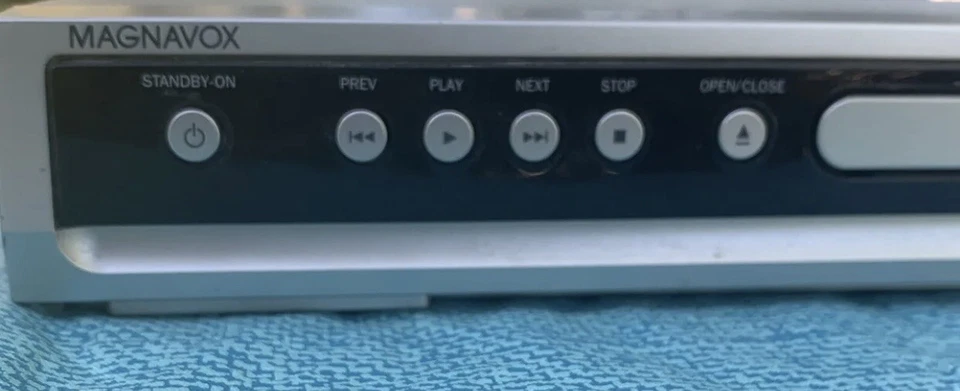 Reproductor de DVD de escaneo progresivo Magnavox MWD7006 probado funciona perfecto (SIN CONTROL REMOTO) Foto 2 de 4