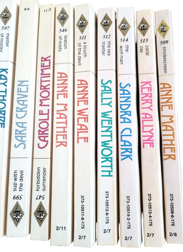 Harlequin Presents Paperback Set of 52 Books in the 500s Series Vintage Like New - Picture 7 of 10