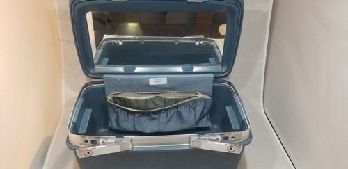 Vtg Aspen JC Penny by Samsonite Blue Carry On Train Makeup Case NO Tray & NO Key - Picture 3 of 12