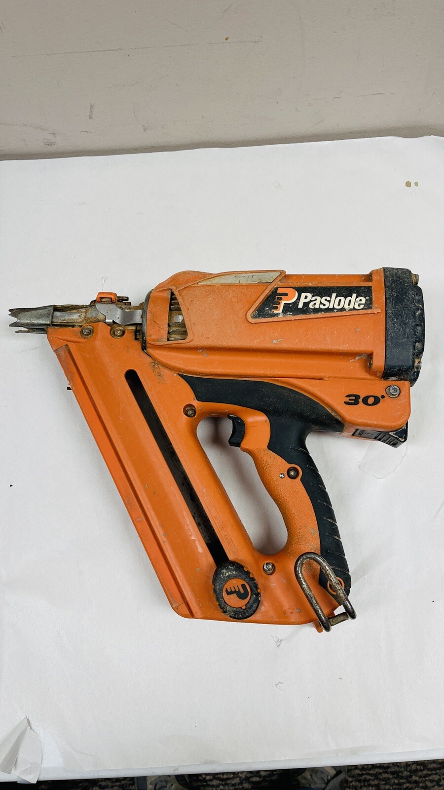 Paslode CFN325XP Lithium-Ion Battery 30&deg; Cordless Framing Nailer