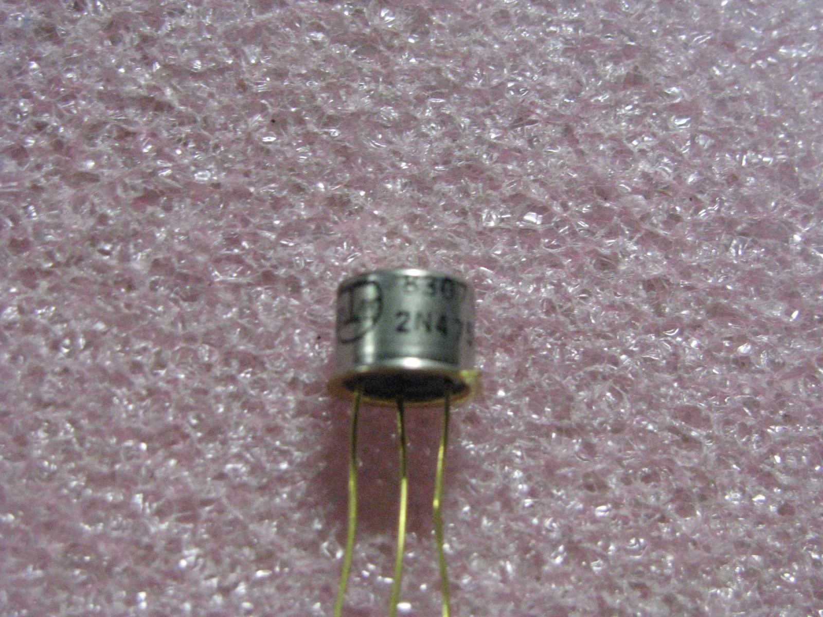 STI Transistor PNP TO36 2N443 - Nuovo, NSN 5961-00-752-0174