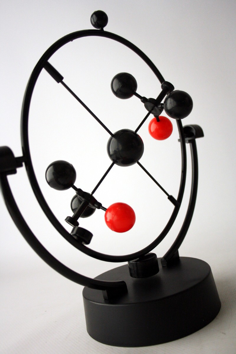 VINTAGE 80'S B/O MOBILES MAGNETIC BALANCE KINETIC MOTION PENDULUM