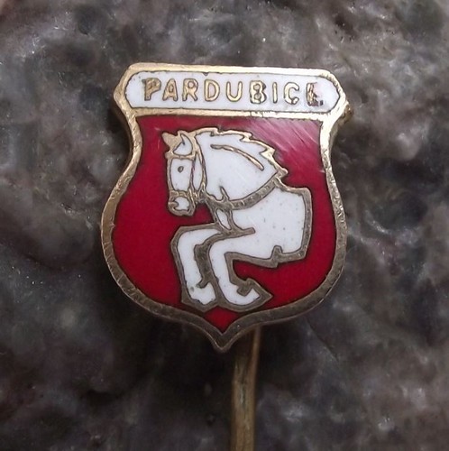 Pardubice White Horse Racing Czech City Heraldic Crest Coat of Arms Pin Badge - Picture 11 of 12