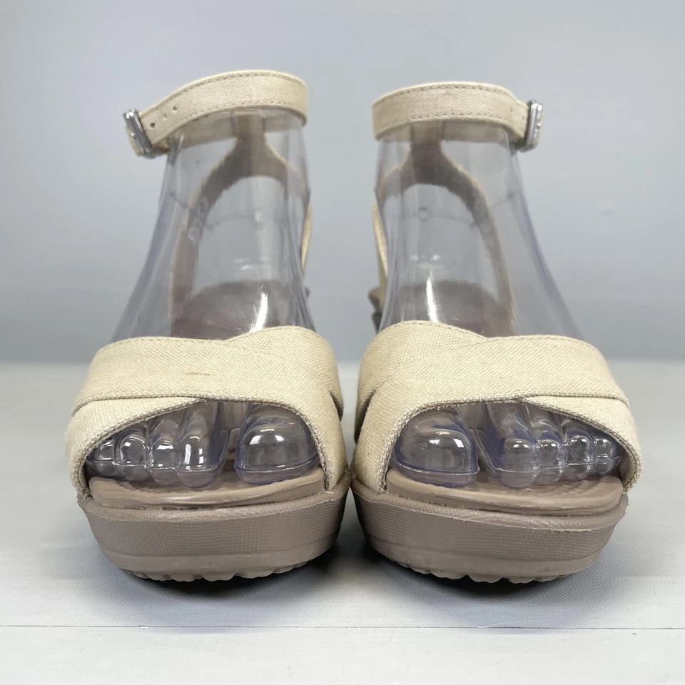 Sandalias de cuña Crocs Leigh II para mujer talla 5 beige lona informales con correa al tobillo zapatos Foto 3 de 4
