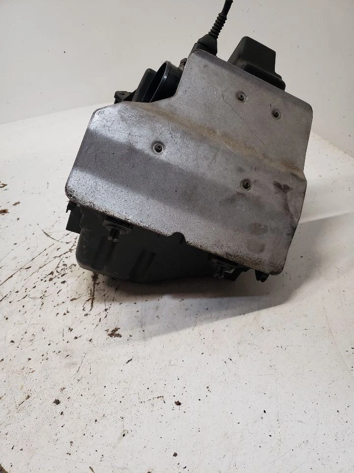 空气净化器 2.0L 发动机 ID Bwt 适合 05-09 奥迪 A4 1363997 — 第 2/4 张图片