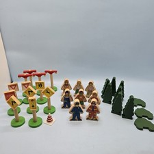 THOMAS FRIENDS TRAIN SET ACCESSORIES 31 Pieces People Signs Trees Decoration