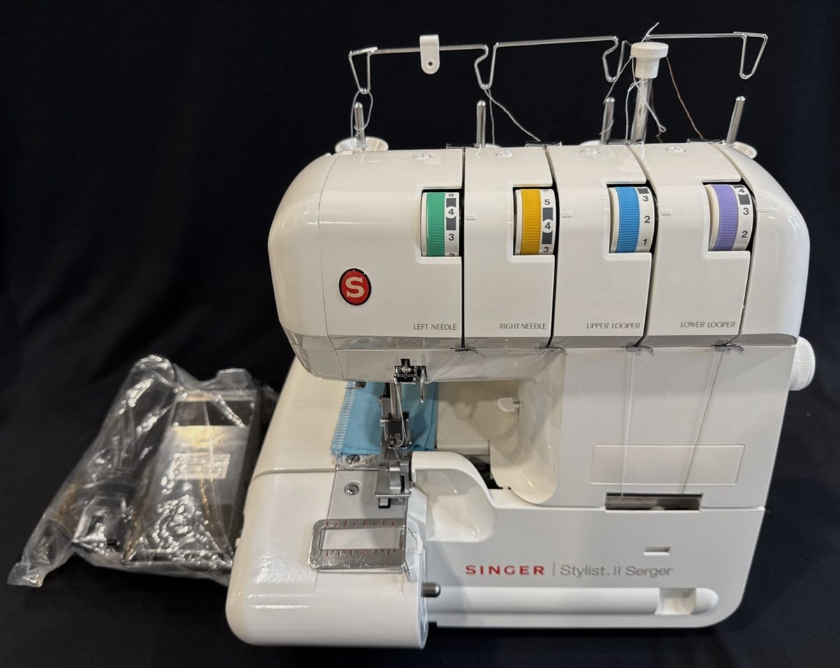 SINGER STYLIST II SERGER Sewing Machine Model 14J250 With Pedal