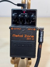 Boss Metal Zone MT-2 - Analog Distortion - Guitar Effects Pedal - Cool 