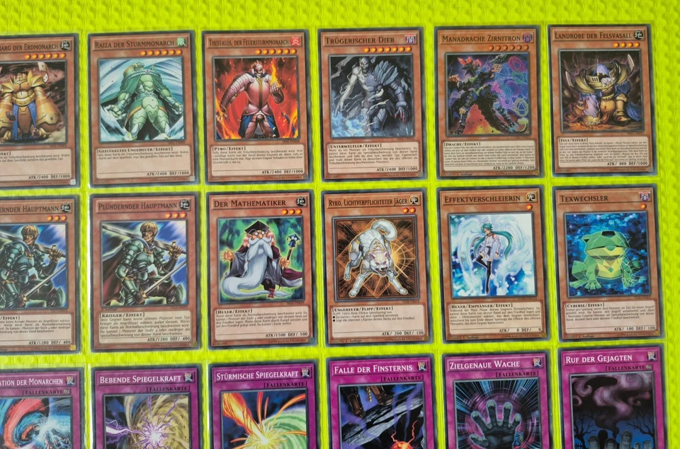 yugioh monarchen deck Core Sammlung 40 Karten mit 40 Kartenhüllen - Bild 3 von 4