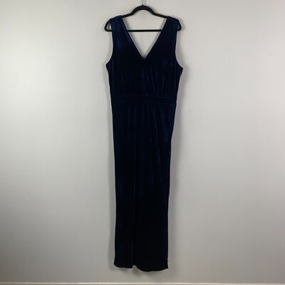 green emerald velvet dress Starry Soirée Lace Dress – ModCloth main image 1