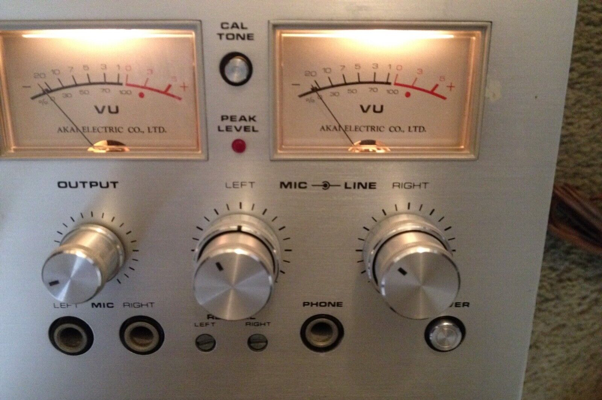 AKAI GXC-740D Cassette Deck Player Three Head/Double Capstan