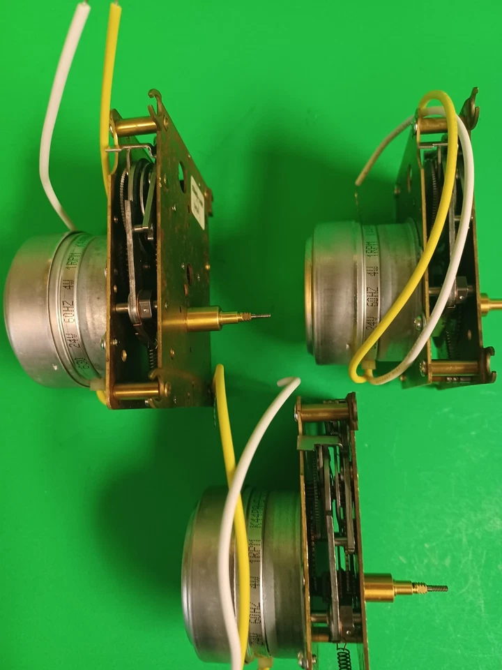 Hanson synchron motor movement, Simplex, American Time 24volt - Image 4 of 4