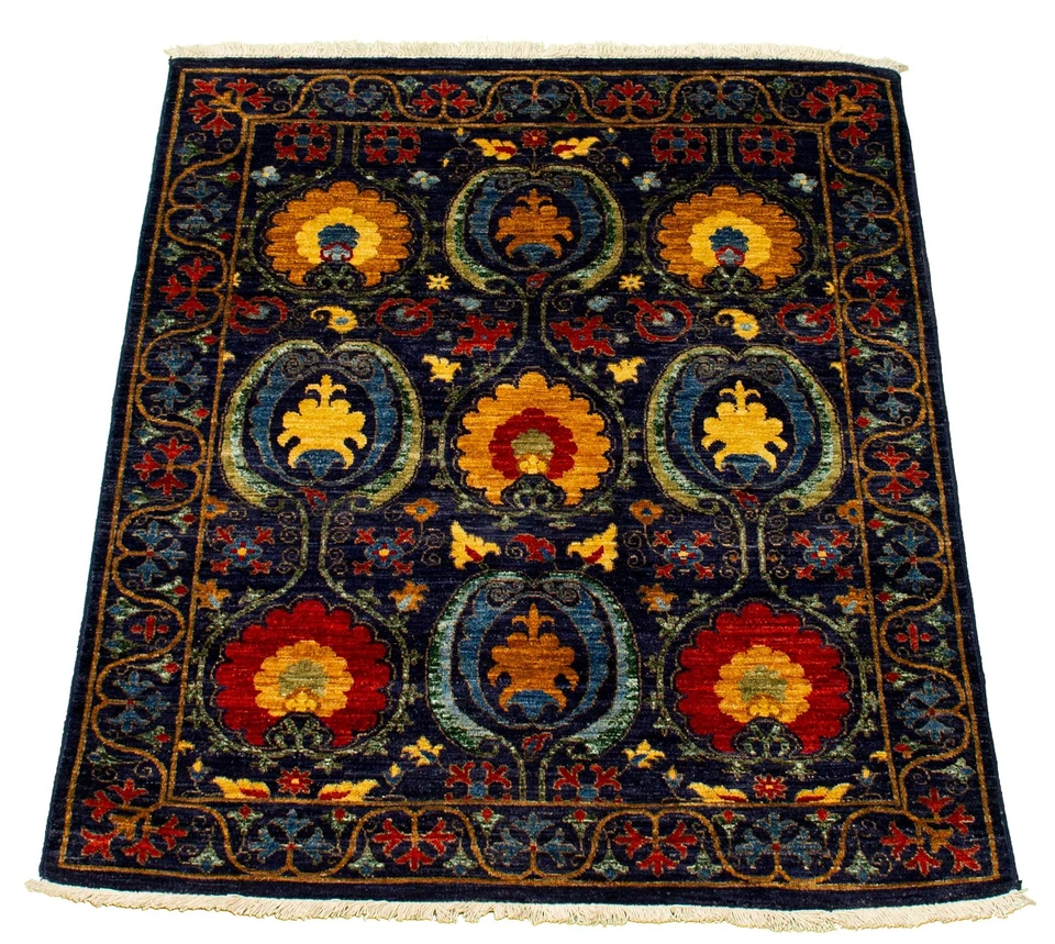 Hand Knotted Area Rug 4'2" x 5'3" Traditional Oriental Wool Carpet - Image 3 of 4