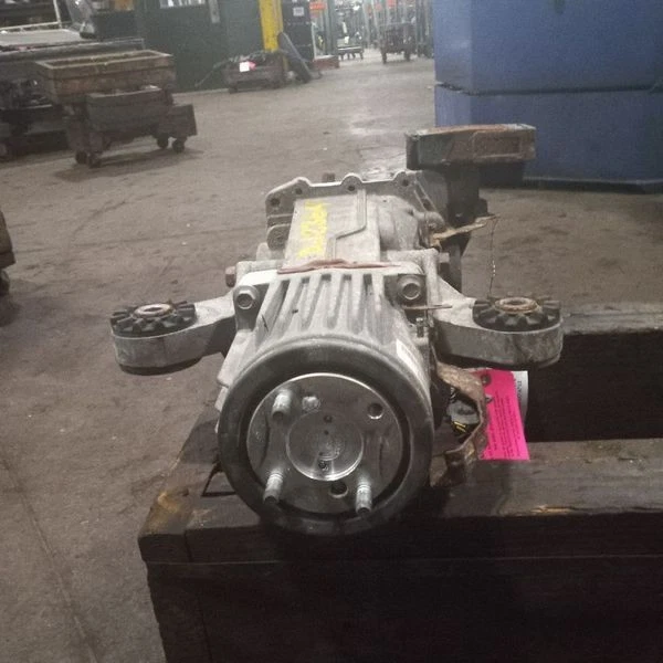 2007-2017 Jeep Compass Rear Axle Differential Carrier W/o Off Road Crawl OEM Foto 3 de 4