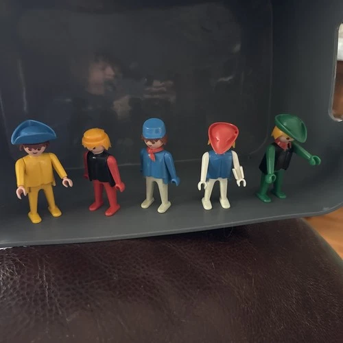 PLAYMOBIL Vintage Figures Total of 5 Pieces All In Good Condition